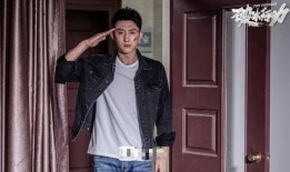 爆料黄景瑜酒量视频播放,视频播放引发热议，网友热议其真实酒量